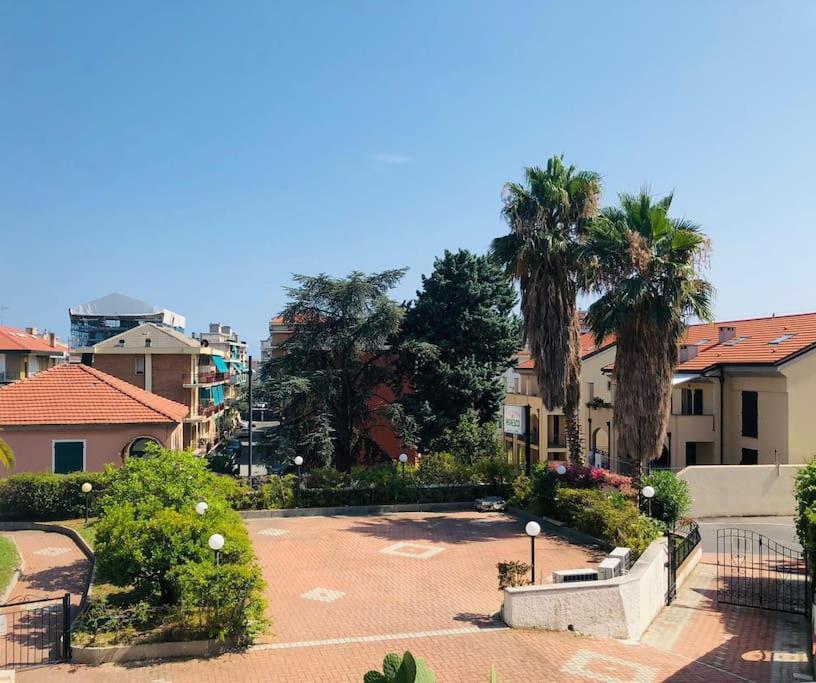 Pietra Ligure - Essential With Swimming Pool Apartment Luaran gambar