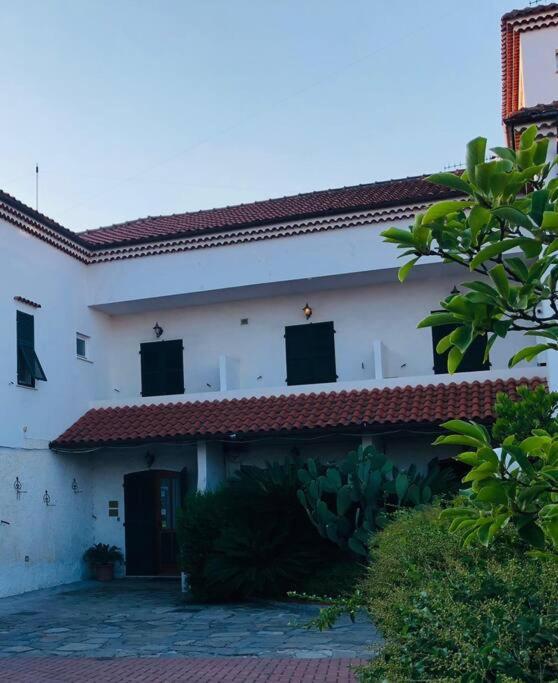 Pietra Ligure - Essential With Swimming Pool Apartment Luaran gambar